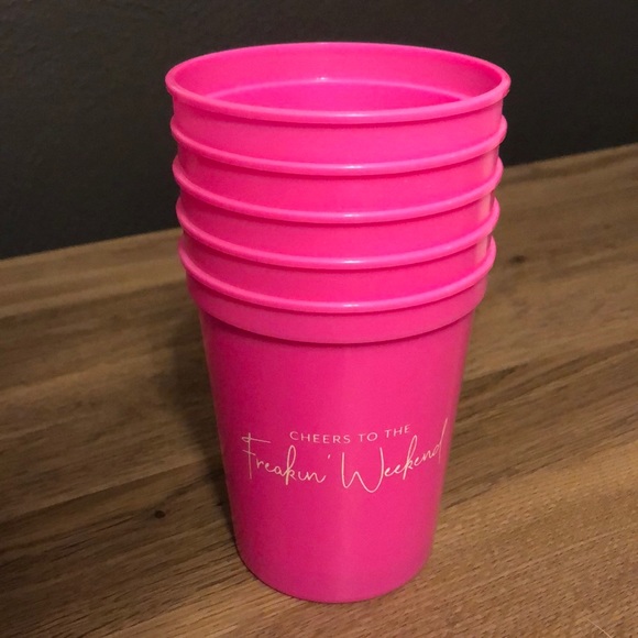 Pink Stadium Cups - Picture 4 of 6